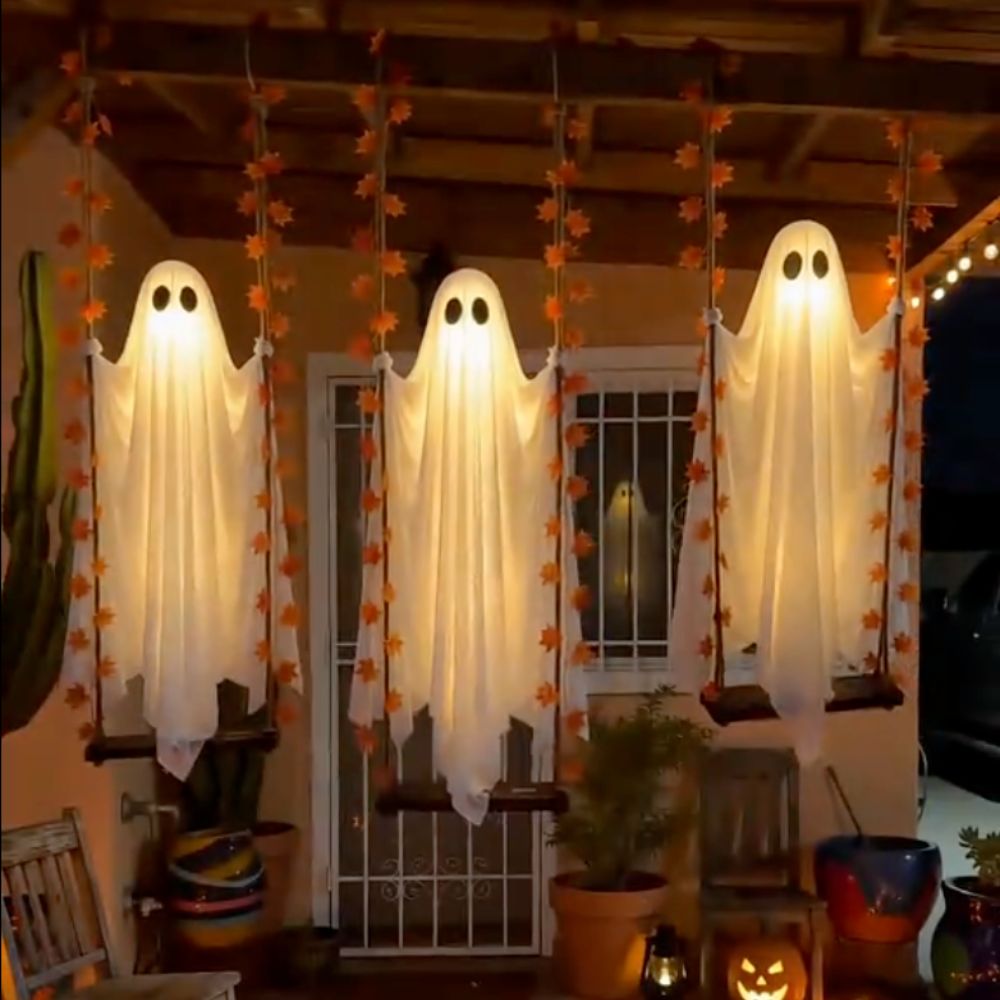Large Swinging Ghost detail